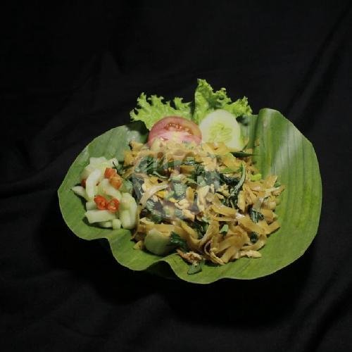 Kwetiau Goreng Ayam menu Ayam Bakar Dan Geprek Kedai Mamak, Prawirotaman