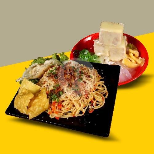 Pangmie Goreng + Float menu Es Duren dan Mie Pedes Pangmie Endhess, Gadang