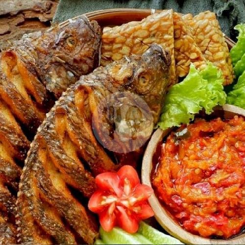 Ikan Bawal Goreng menu Pecel Lele Lamongan Mas Sugeng