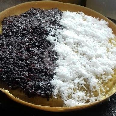 Manis Keju Coklat Susu menu Martabak Larasa, Jombang