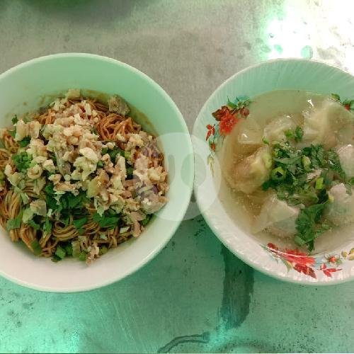 Yamien Manis Baso Pangsit menu Mie Baso Kaka Miskam