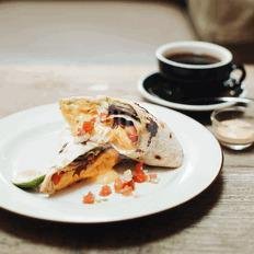 Review Menarik Restoran Brown Bag di Menteng Central: Sandwich dan Kopi yang Menggoda