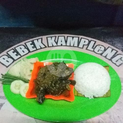 Ayam Kampung Goreng + Nasi menu Kedai Bebek Kampleng, Depan SD 3 Rogojampi