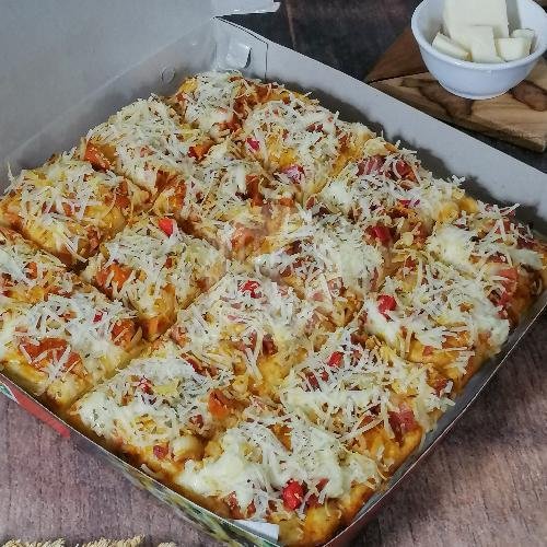 Pizza Square Sosis menu Pizzaro, Jaten