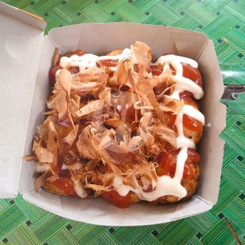 TAKOYAKI EMOJI  ISI 9 (CRABSTIK CUMI) menu Warung Takoyaki Emoji, Pasirluyu