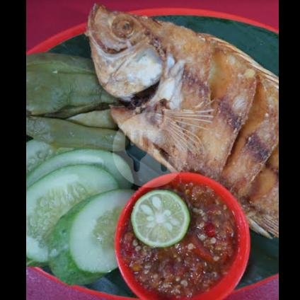 Bawal Laut Goreng menu WAROENG TIKI TAKA, Fatmawati
