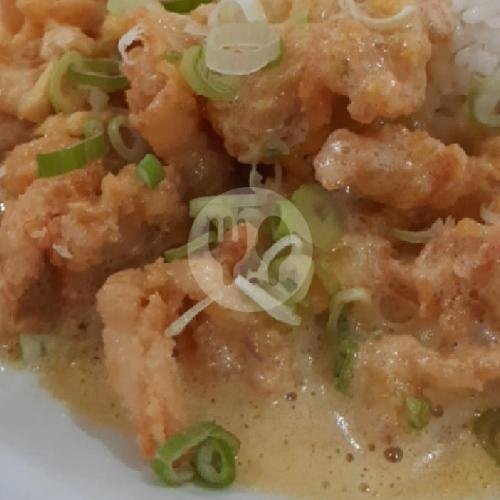 Ayam Goreng Sambal Matah menu Waroeng Yanto, Jakal