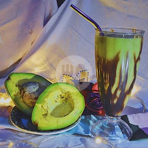 Jus Alpukat menu Mikada Jus, Manggarai