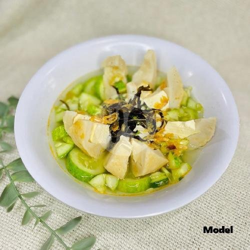 Lenggang Biasa menu Pempek Rama Putra, Mekarwangi