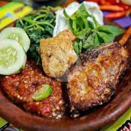 Sambel Wader menu Sego Sambel Ambyar, Wonocolo