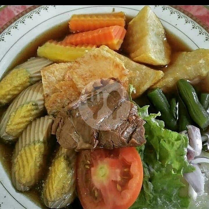 Review Selat Gajahan: Tempat Makan Enak di Pasar Kliwon, Surakarta
