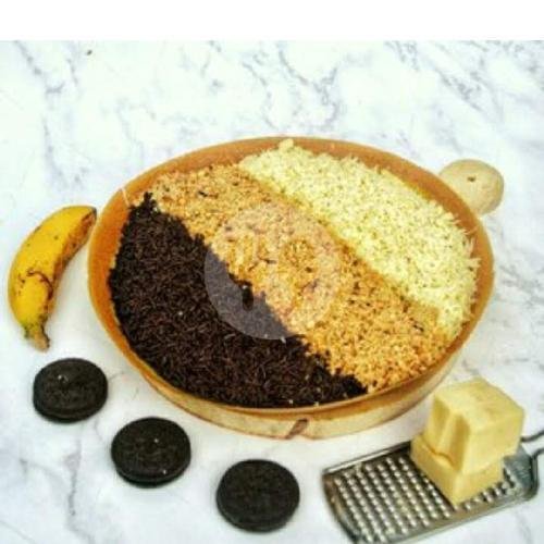 Pandan Keju Oreo Large menu Martabak Yoenak, Menganti