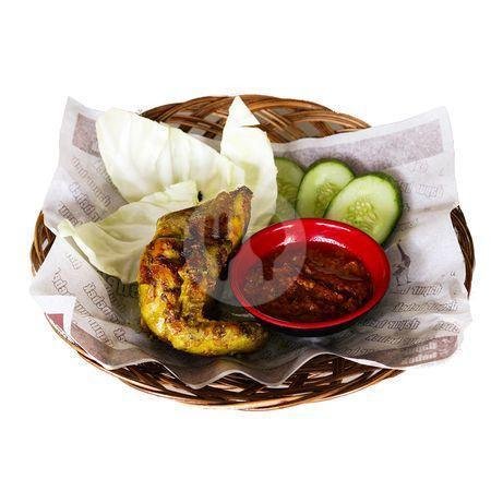 Ayam Goreng Ekor menu Bebek Asap by Dapur Bebek, Terusan Bojong Soang