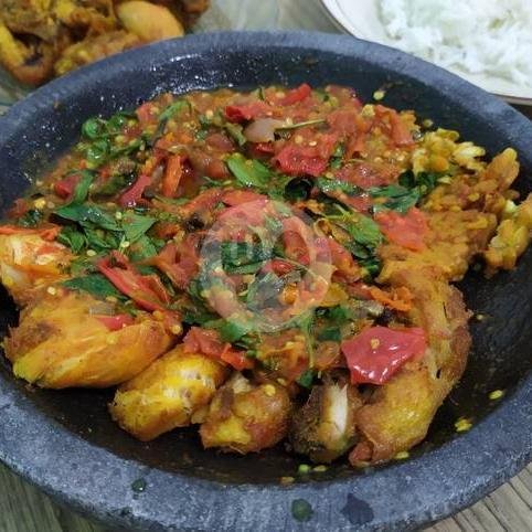 Usus Ayam Bakar menu Lalapan Mbok Toen, Klampok Kasri