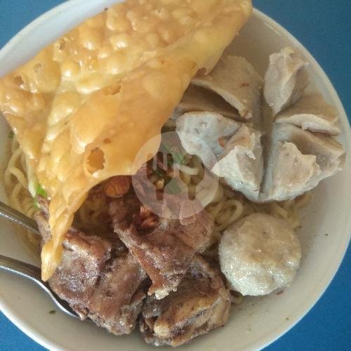 Review Bakso Ojo Lali Stasiun Lama Kiaracondong: Tempat Makan Bakso Terbaik di Bandung