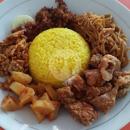 Nasi Kuning Telor menu Nasi Kuning Hwa Ind, Simpang Borobudur
