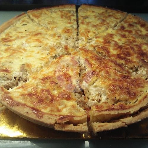 Tourte Beef Slice menu Cinema Bakery, Yudistira