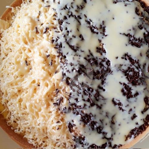 Black Oreo Pisang Keju menu Martabak King Solihin, Semper