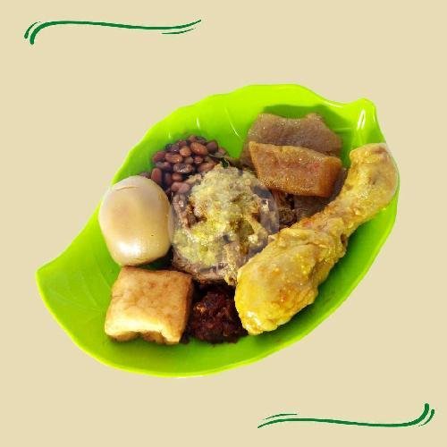 Gudeg Komplit Tanpa Nasi Ayam Suwir menu Warung Gudeg Bu Toegijo, Kertajaya