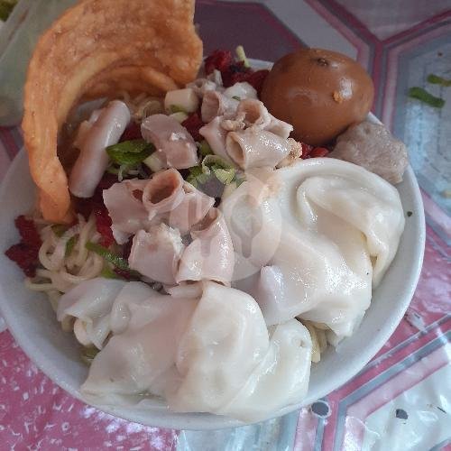 1/2 Yamin Manis Mie Kecil Komplit menu Mie Danau Toba, Cibadak