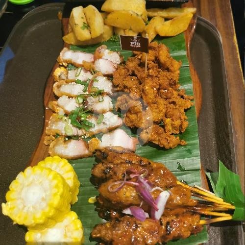 Pork Platter Betutu menu Pig Hunter, Taman Palem
