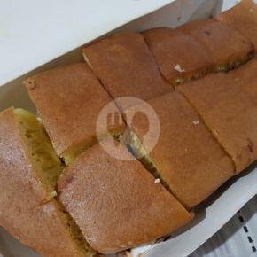 Terang Bulan Strowberry menu Martabak Roda 3, Nusukan