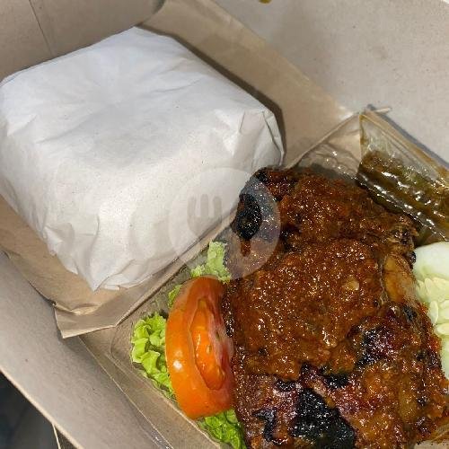 Lalapan Ayam Bakar Potong menu SOTO AYU Taman Gading