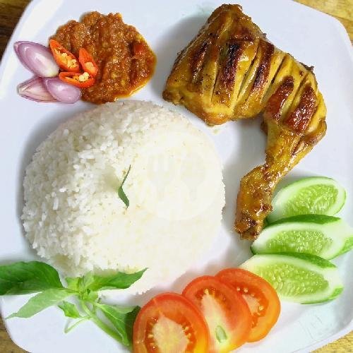 Ikan Bawal Bakar + Nasi menu Ikan Bakar & Ayam Bakar Kakang Prabu, Kramat Jati ,Dukuh ,Jaktim