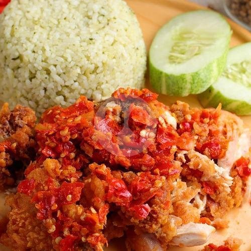 Paket Nasi Ijo Ayam Geprek Sambal Matah menu I Am Geprek Bensu, Cipete