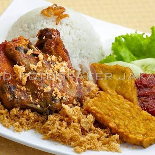 Bebek Goreng Crispy/original menu Pecel Lele Putra Ronggolawe 06, Antapani Lama
