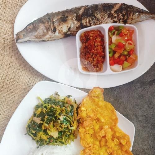 Promo Suir + Bakwan Jagung menu Waroeng Bakoe Dapa Ci Mey, Kelapa Gading