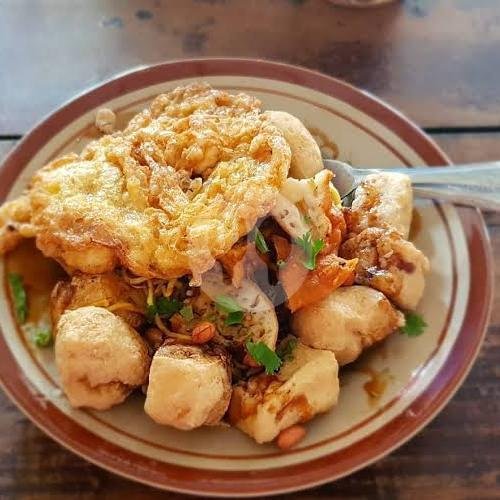 teh panas menu Tahu Kupat Telur Mas Edo, Mojolaban