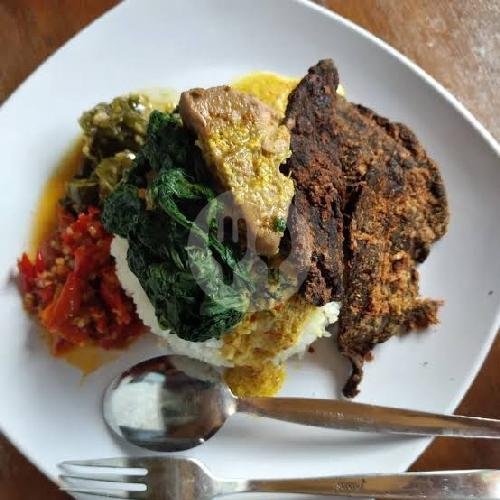 Nasi Rendang Daging menu Nasi Kapau Sari Bundo Keramat