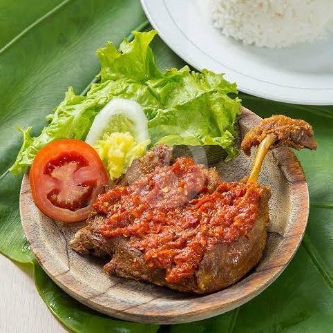 Nasi Bebek Penyet Sambel Ijo menu Sego Sambel Pak Yoyok, Buduran