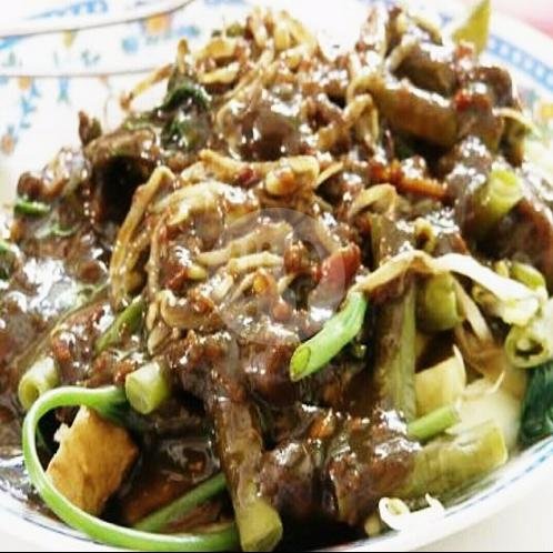 Rujak Cingur Mbak Ria: Kuliner Khas Surabaya yang Wajib Dicoba