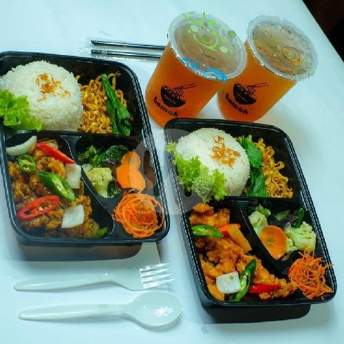 2 Box Nasi Uduk Telur + Teh menu Bomah Resto, Sekaran