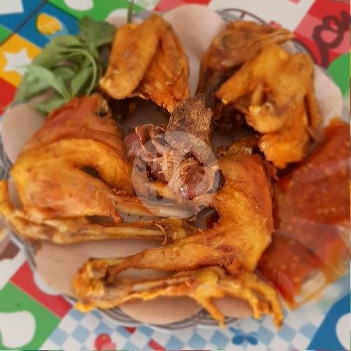 Ayam Goreng Kampung Utuh menu Ayam Penyet Pio (APP), Blulukan