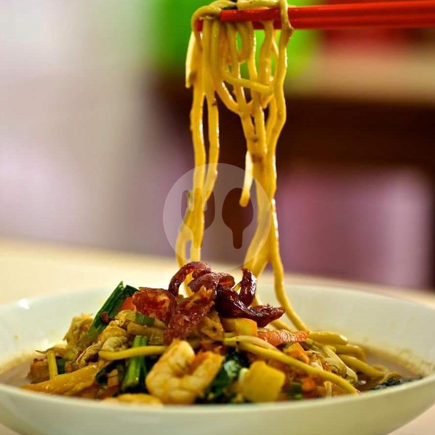 Kwetiau Goreng Telur menu Kwetiau Akang, Kelapa Gading