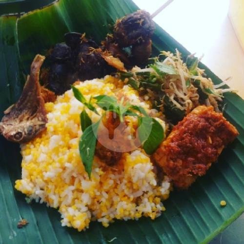 Nasi Jagung Dadar Jagung + Ikan Asin menu Nasi Jagung Khas Probolinggo, Sukolilo