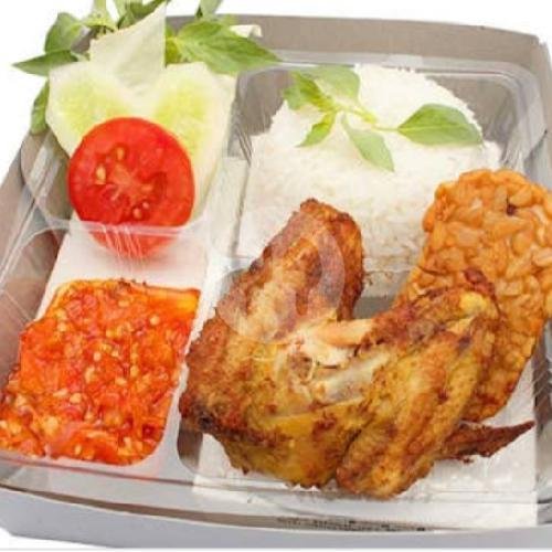 Paket  Burung Puyuh Goreng menu Warung Makan Ikan Bakar Wijaya, Limbangan Wetan