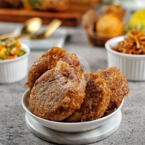 Perkedel menu Nasi Kuning Ambon Poka, Tenggilis Mejoyo