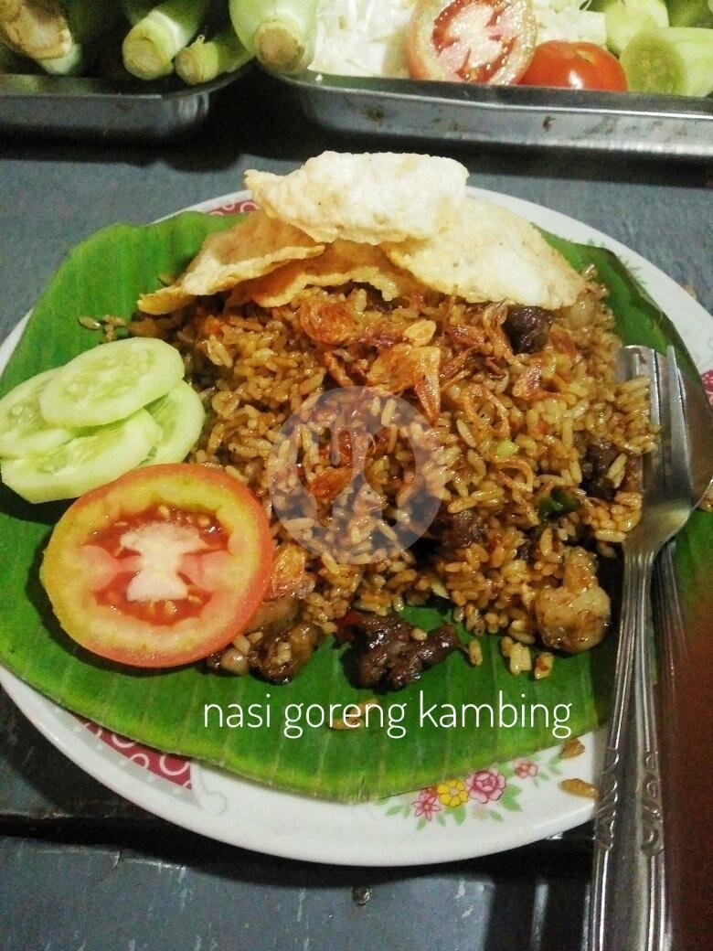 Nasi Goreng Kambing Bang Kumis: Surga Kuliner Legendaris di Jakarta