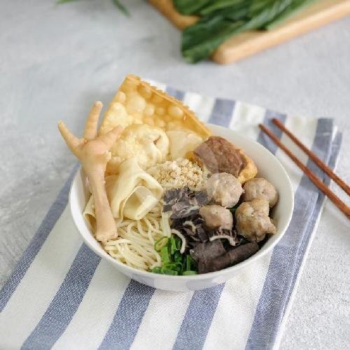 1/2 Special Sari Rasa menu MIE BASO SARI RASA