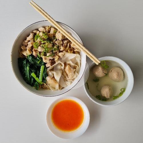 Bakmi Ayam Jamur Kecap menu Bakmi Limatuju, Kuningan