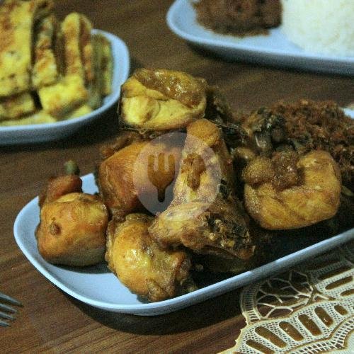 Tempe  Goreng menu Warung Nasi Bu Arif Prasmanan (Spesial Gudeg), Gubeng