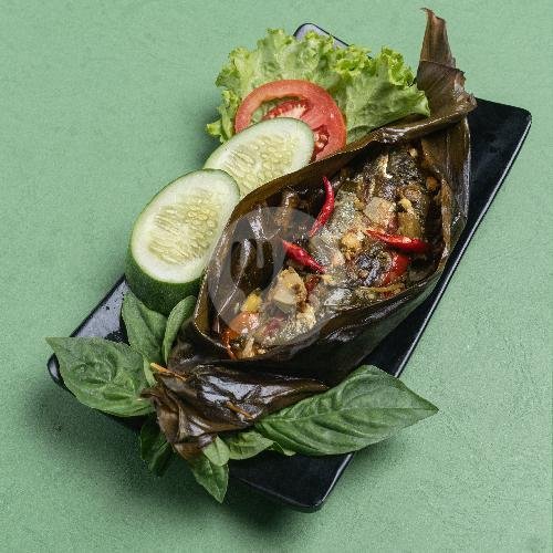 Pepes Asin Peda menu Ayam Goreng & Bakar Pengkolan, Goalpara