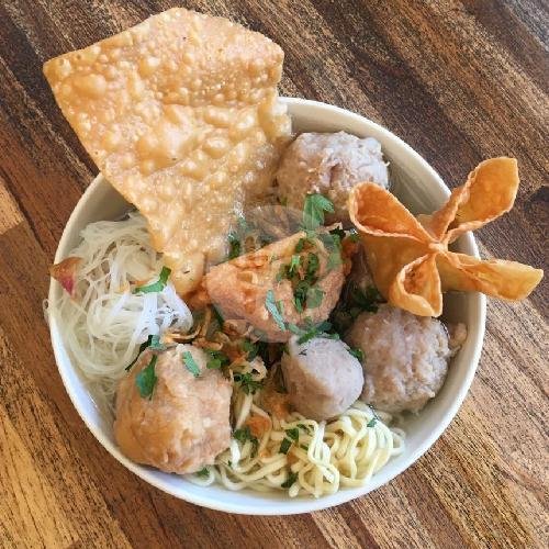 Review Batagor Riri: Kuliner Wajib di Bandung yang Menggugah Selera