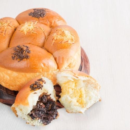 Donat Kentang Meses Coklat menu Bakery Tenggilis, Rungkut