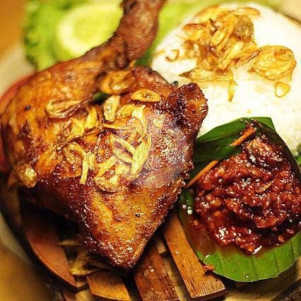Krupuk Kulitt menu Kedai Ayam Bakar Gini Gitu, Benhil