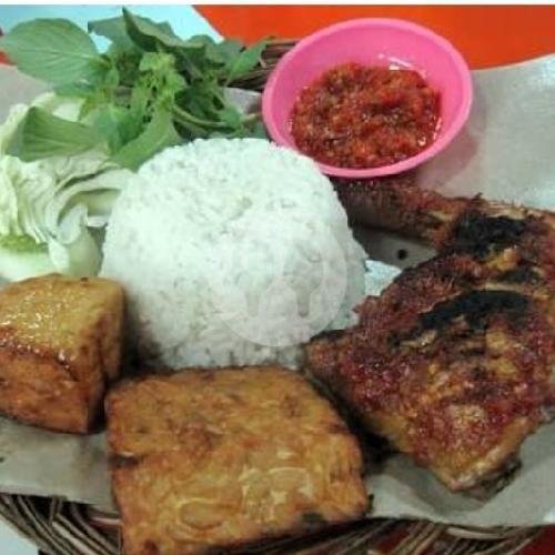 Paket Nasi Komplit Sayap menu Ayam Bakar Djontor, Tawang